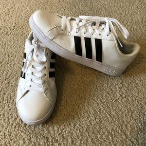 Adidas Sneakers